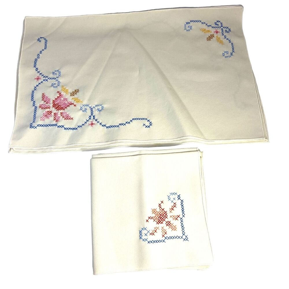 #6224 Set of VTG Placemats & napkins cross-stitch Beige with blue and red handma
